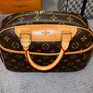 Louis Vuitton Trouville. Good condition